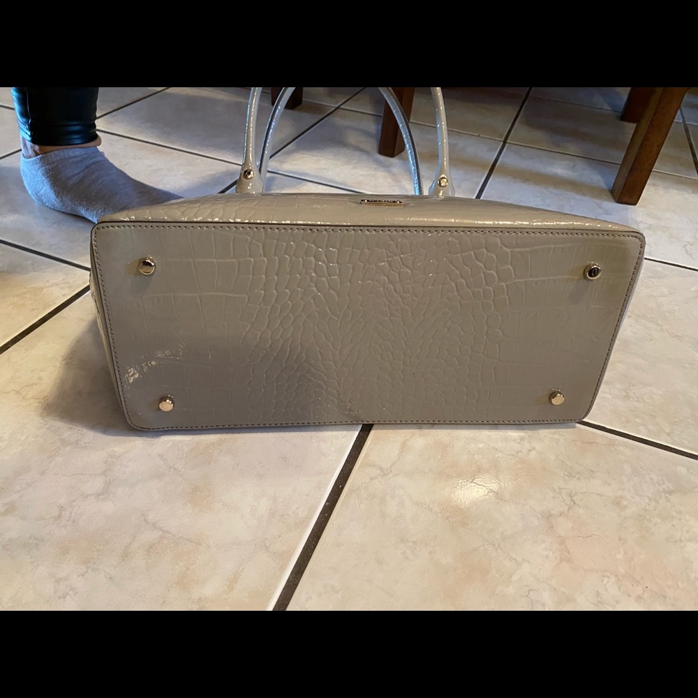 Classy Purse - image 5